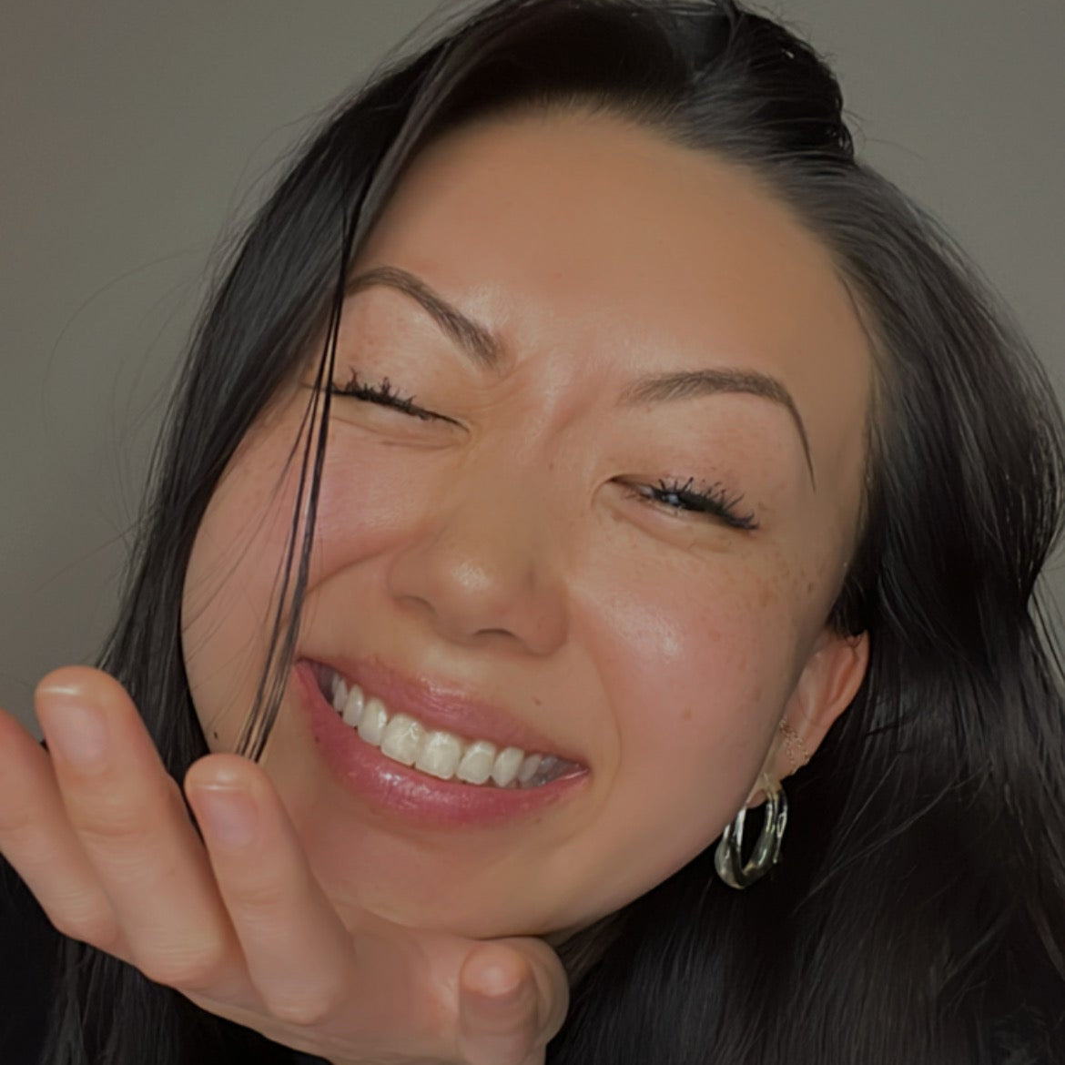 Close up selfie of Michelle for WTFofSewing's profile picture